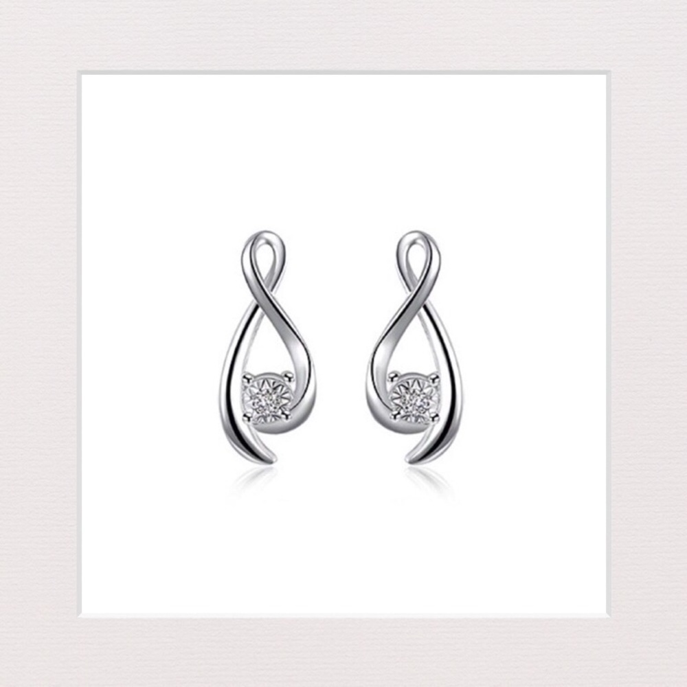 🔴 3 for $25 | Silver-Filled Crystal ♾ Earrings